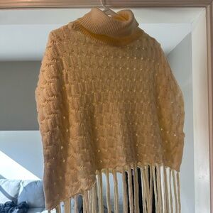 DAVI & DANI Yellow Knit Turtleneck Sweater with Fringe